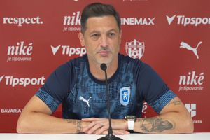 Mirel Rădoi își amenință jucătorii: „Pe cine aud, nu va juca la Trnava”
