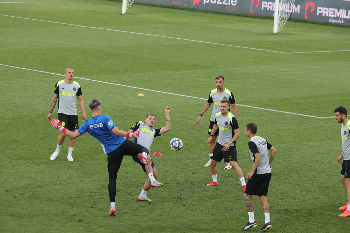 Antrenament FCSB la Priştina