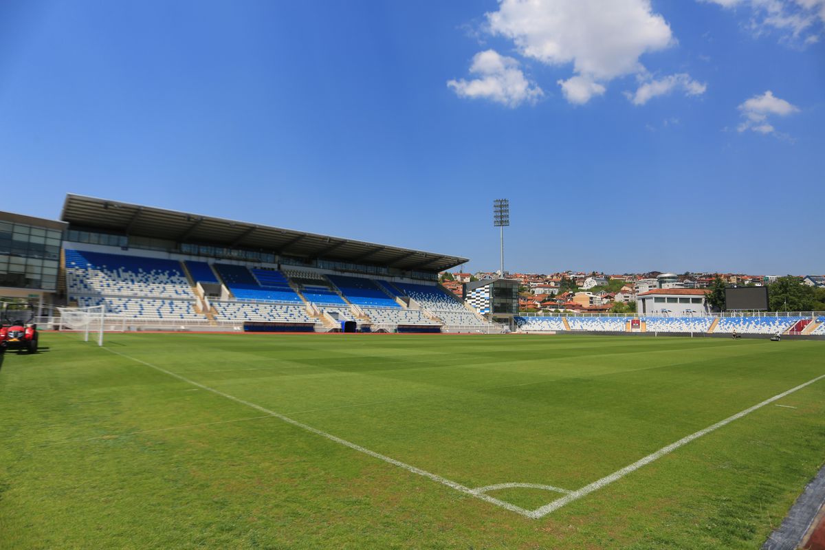 Stadionul Fadil Vokrri din Priştina