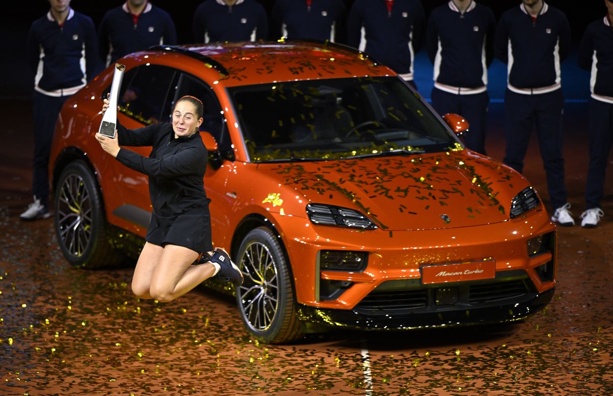 Porsche nu a rămas impasibil: David Popovici, numit astăzi ambasador al brandului » Ce presupune parteneriatul