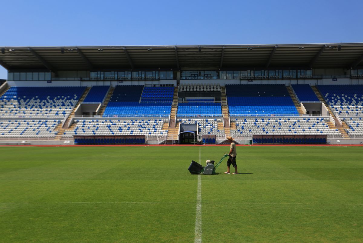 Stadionul Fadil Vokrri din Priştina