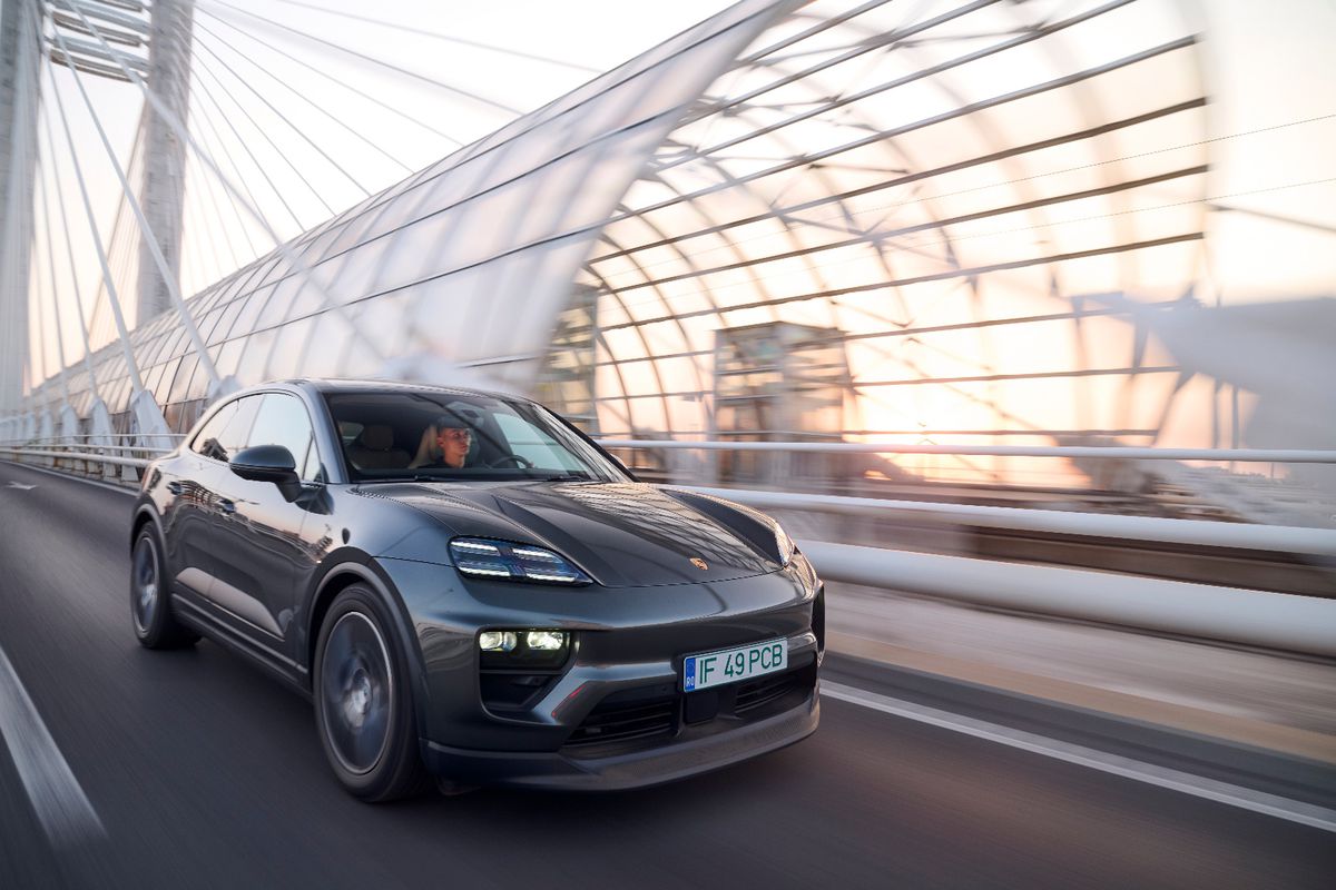 Porsche nu a rămas impasibil: David Popovici, numit astăzi ambasador al brandului » Ce presupune parteneriatul