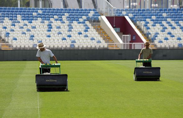 Ilustrată de pe stadionul din Priștina înainte de Drita - FCSB: gazonul e «brici», tribunele sunt departe de teren!