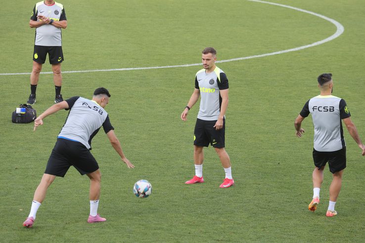 Antrenament oficial FCSB la Priştina FOTO: Ionuţ Iordache (GSP)