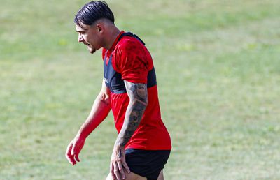 Andrei Rațiu nu mai e „intangibil” + singurul suporter al lui Rayo a căzut din tribună la deplasarea din Conference Leagu