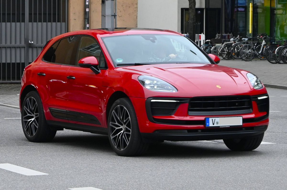 Porsche nu a rămas impasibil: David Popovici, numit astăzi ambasador al brandului » Ce presupune parteneriatul