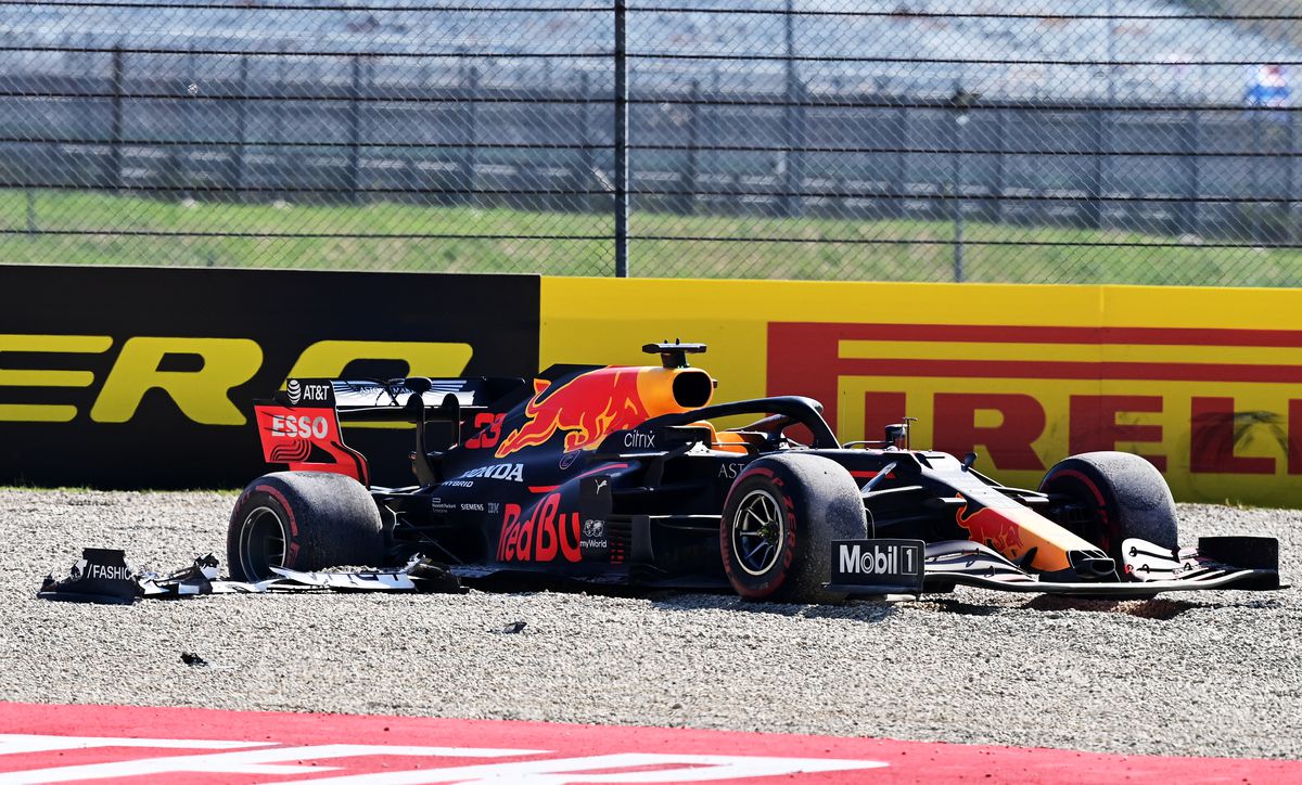 MARELE PREMIU AL TOSCANEI. Lewis Hamilton, victoria 90 a carierei! A câștigat cea mai nebună cursă a sezonului