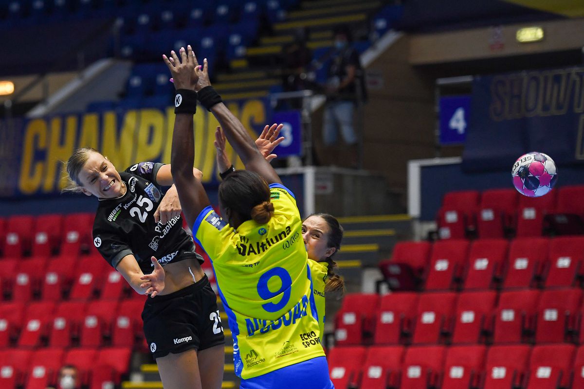 CSM BUCUREȘTI - METZ 31-26. „Tigroaicele” au început furtunos noul sezon din Liga Campionilor! Cristina Neagu, MVP