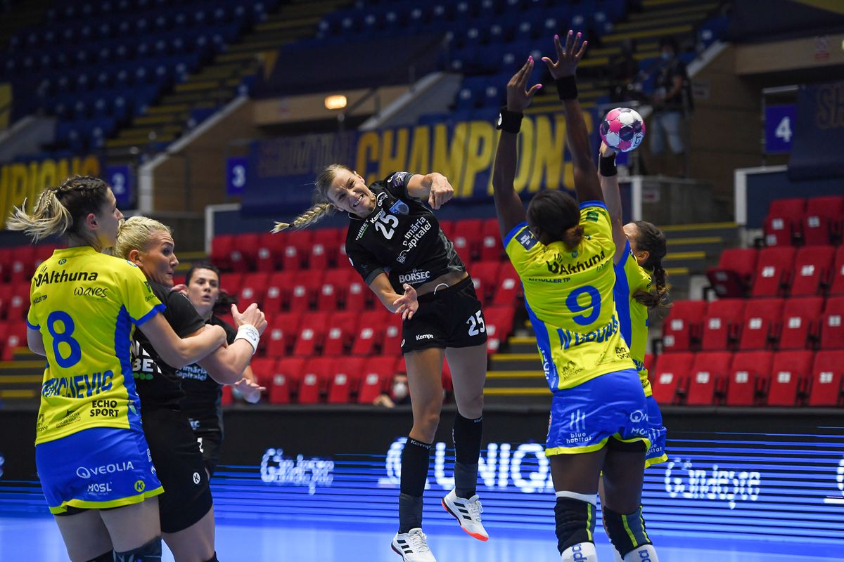 CSM BUCUREȘTI - METZ 31-26. „Tigroaicele” au început furtunos noul sezon din Liga Campionilor! Cristina Neagu, MVP