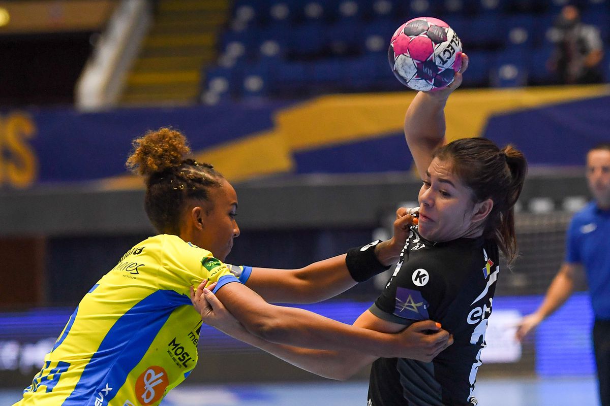 CSM BUCUREȘTI - METZ 31-26. „Tigroaicele” au început furtunos noul sezon din Liga Campionilor! Cristina Neagu, MVP