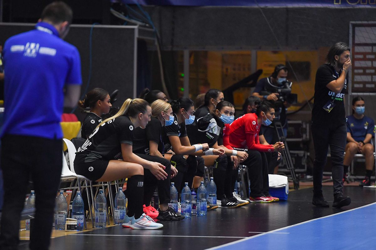 CSM BUCUREȘTI - METZ 31-26. „Tigroaicele” au început furtunos noul sezon din Liga Campionilor! Cristina Neagu, MVP