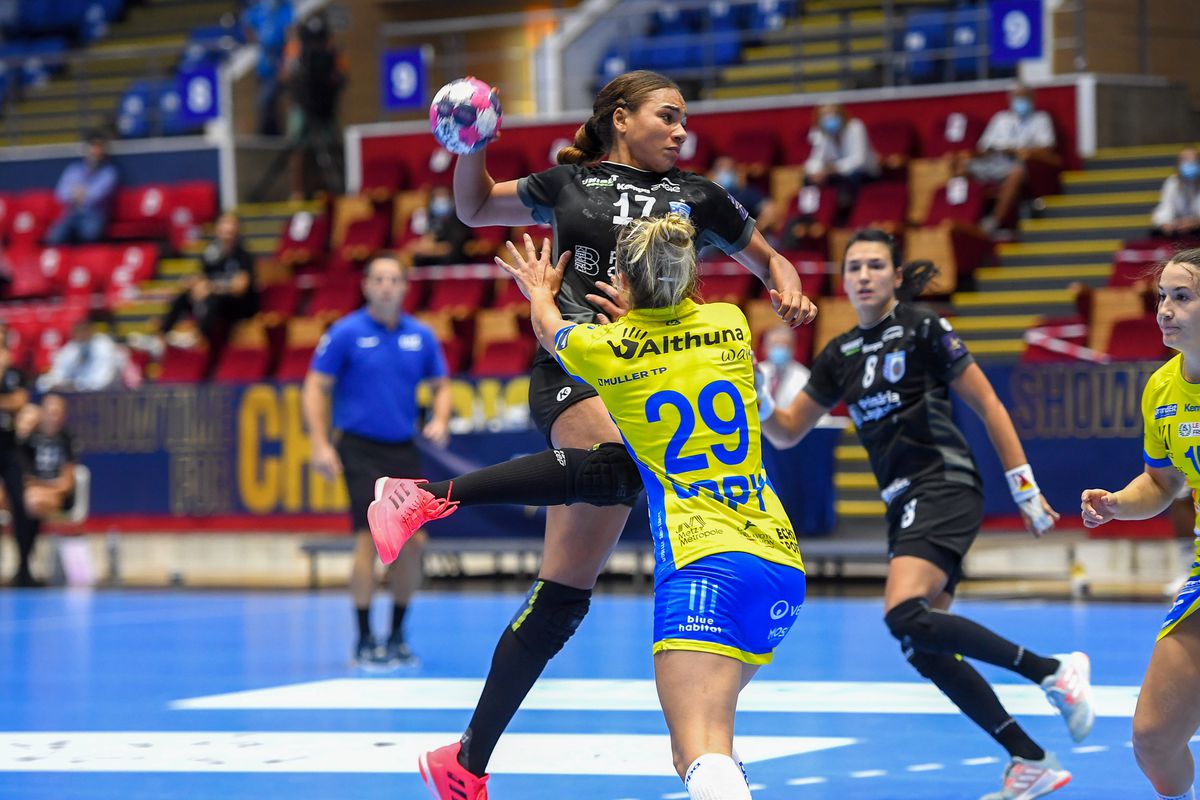 CSM BUCUREȘTI - METZ 31-26. „Tigroaicele” au început furtunos noul sezon din Liga Campionilor! Cristina Neagu, MVP