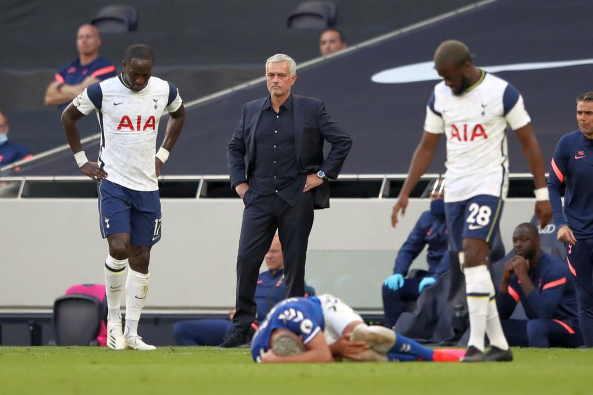 FOTO Jose Mourinho, bătut acasă în etapa inaugurală din Premier League!