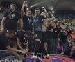 Jucătorii FCSB, bucurie alături de fani după victoria cu Dinamo : Foto: fcsb/facebook