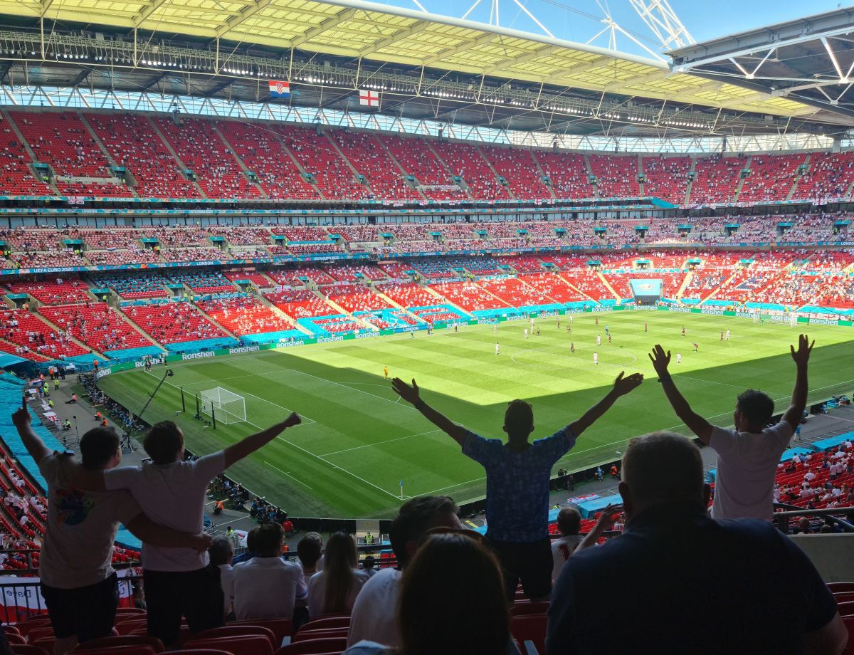 50 de fotografii dintr-o experiență senzațională! Cum e sa fii fotoreporter la EURO: 30 de zile, 19 meciuri, 18 echipe, 9 stadioane și o campioană