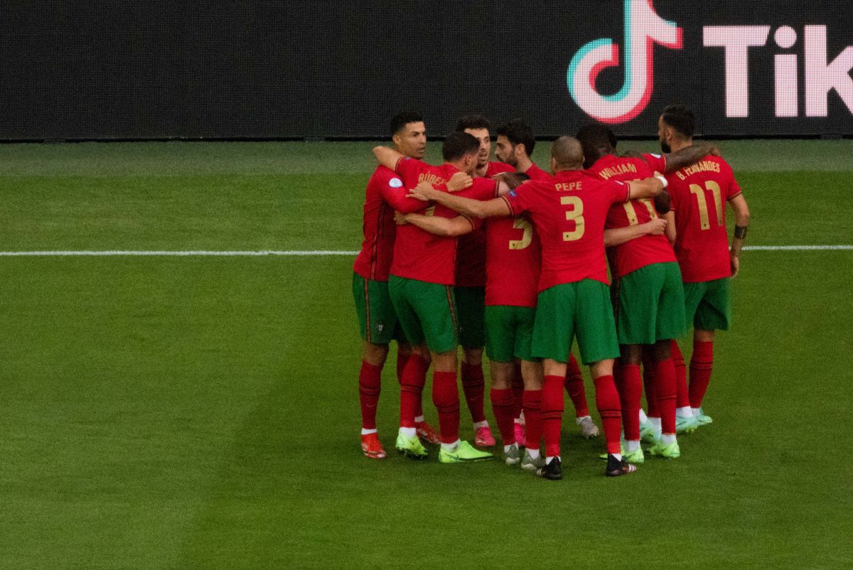 50 de fotografii dintr-o experiență senzațională! Cum e sa fii fotoreporter la EURO: 30 de zile, 19 meciuri, 18 echipe, 9 stadioane și o campioană