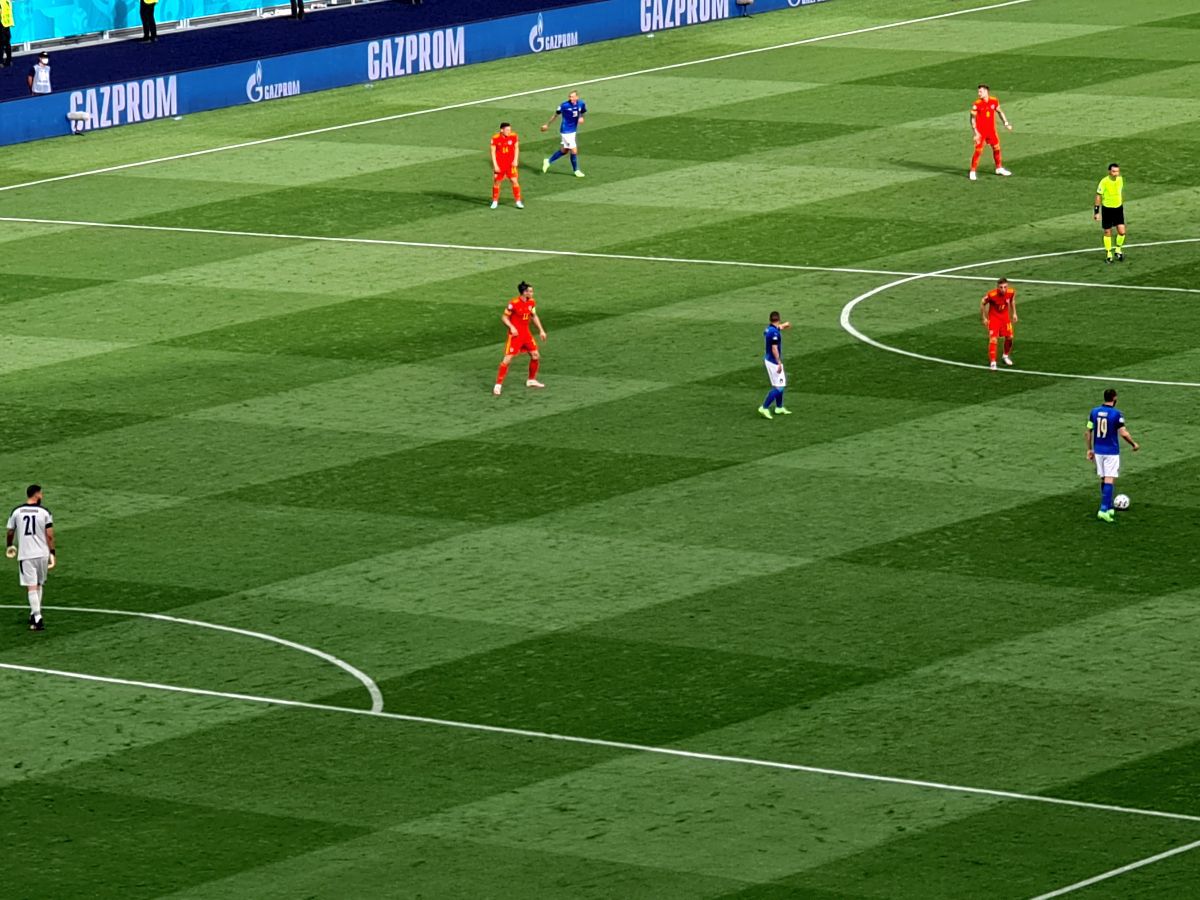 50 de fotografii dintr-o experiență senzațională! Cum e sa fii fotoreporter la EURO: 30 de zile, 19 meciuri, 18 echipe, 9 stadioane și o campioană