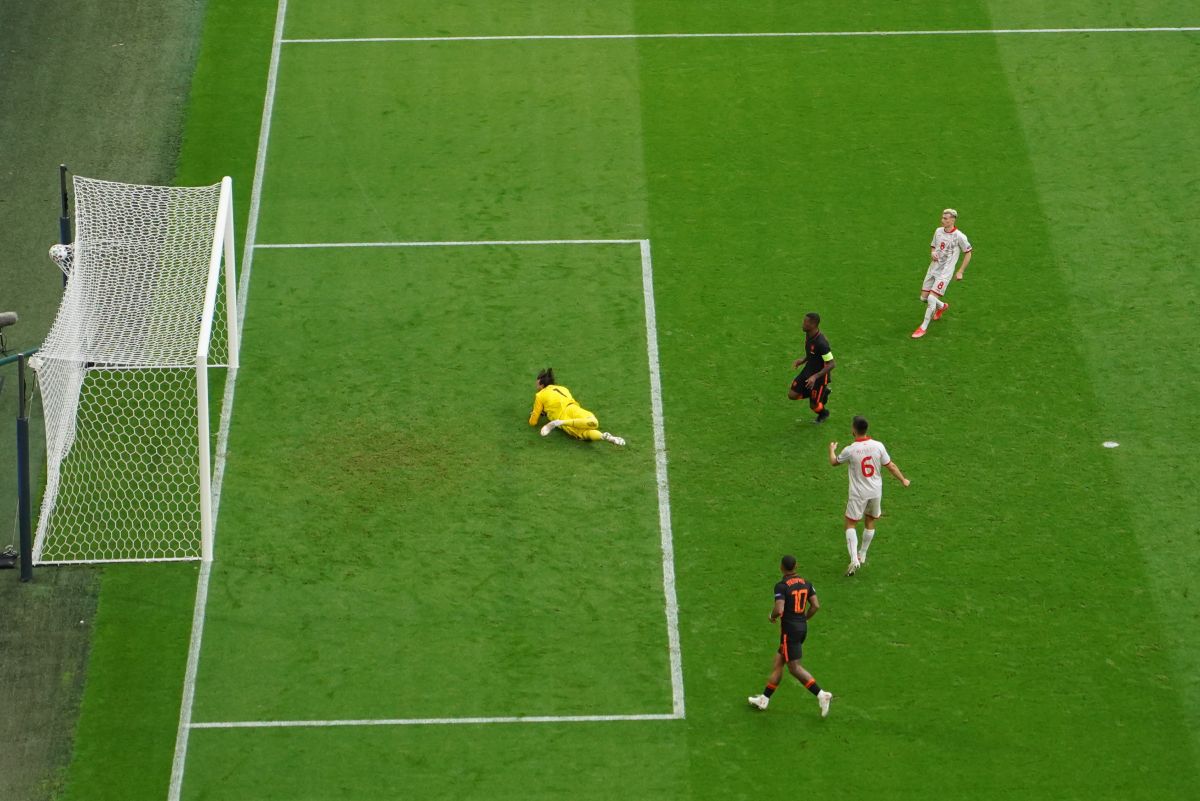 FOTO 50 de fotografii dintr-o experiență senzațională! Cum e sa fii fotoreporter la EURO: 30 de zile, 19 meciuri, 18 echipe, 9 stadioane și o campioană