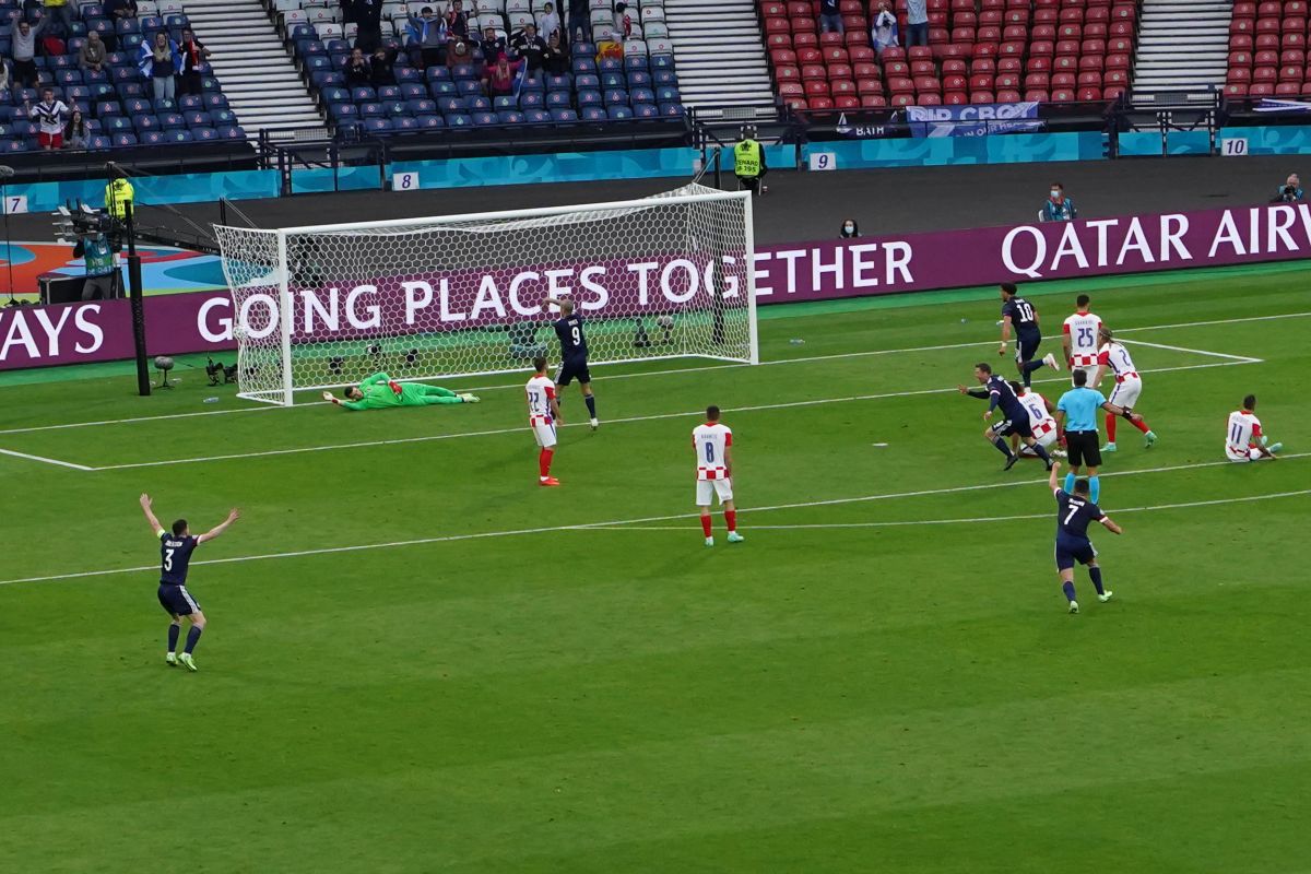 50 de fotografii dintr-o experiență senzațională! Cum e sa fii fotoreporter la EURO: 30 de zile, 19 meciuri, 18 echipe, 9 stadioane și o campioană