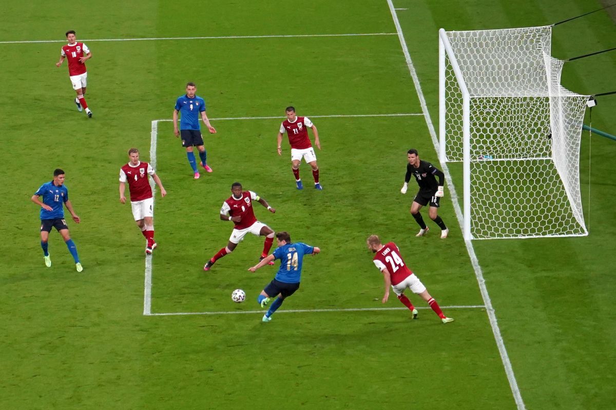 50 de fotografii dintr-o experiență senzațională! Cum e sa fii fotoreporter la EURO: 30 de zile, 19 meciuri, 18 echipe, 9 stadioane și o campioană