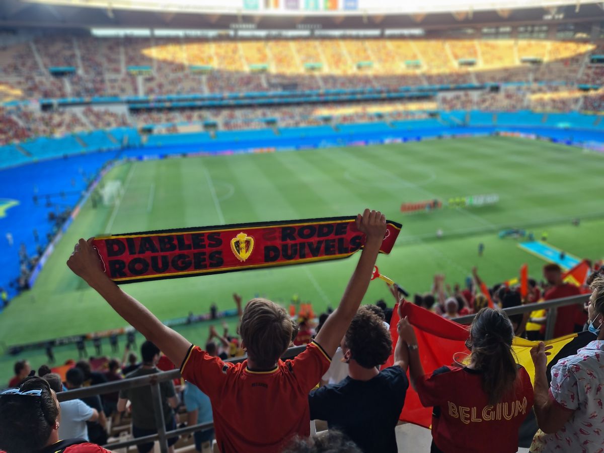 50 de fotografii dintr-o experiență senzațională! Cum e sa fii fotoreporter la EURO: 30 de zile, 19 meciuri, 18 echipe, 9 stadioane și o campioană