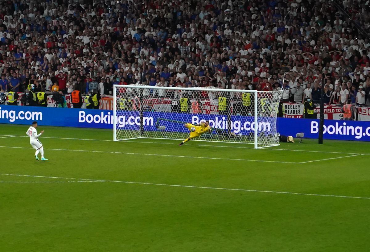 50 de fotografii dintr-o experiență senzațională! Cum e sa fii fotoreporter la EURO: 30 de zile, 19 meciuri, 18 echipe, 9 stadioane și o campioană