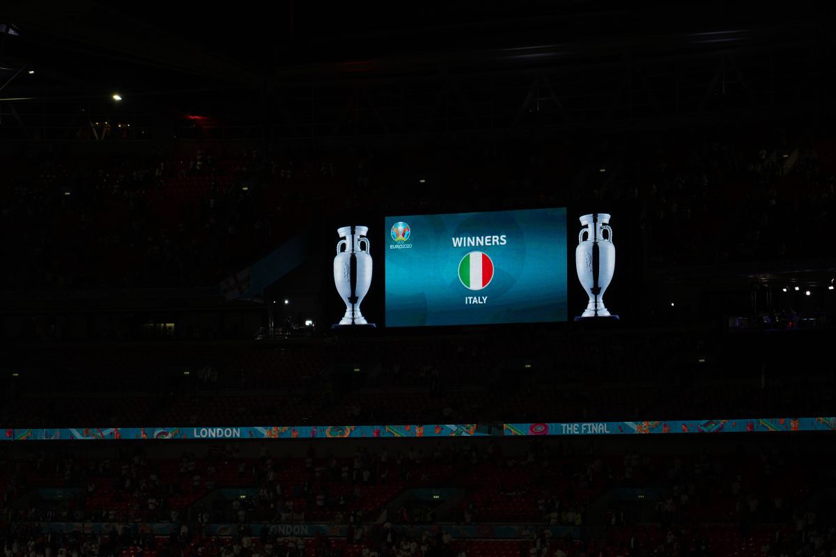 50 de fotografii dintr-o experiență senzațională! Cum e sa fii fotoreporter la EURO: 30 de zile, 19 meciuri, 18 echipe, 9 stadioane și o campioană