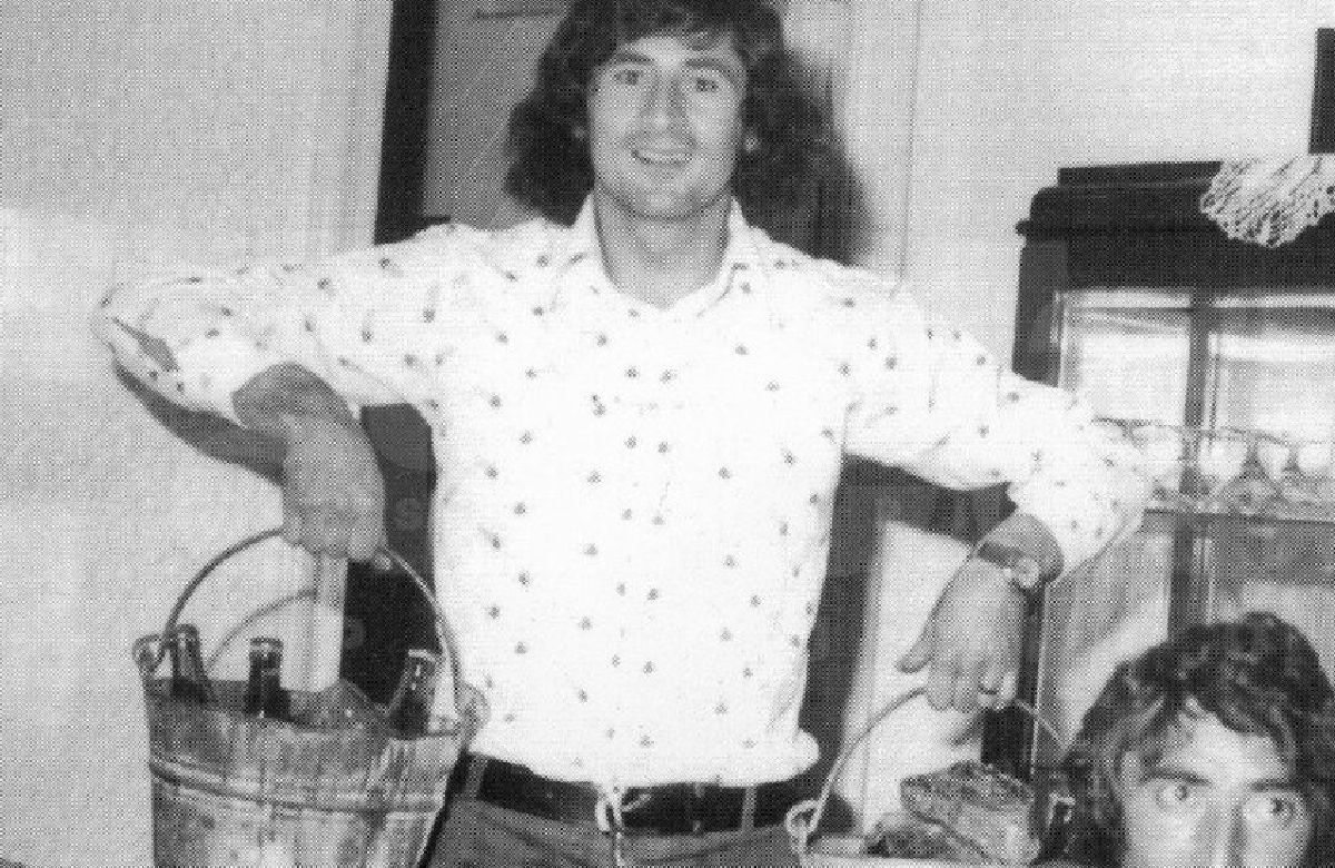 „E într-o depresie... nu pot să-l scot din casă deloc” » Dezvăluiri despre absența lui Cornel Dinu de aproape doi ani: „E cea mai mare durere a mea”