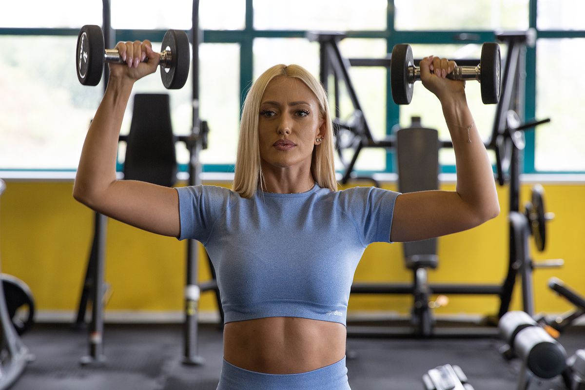 Sportul i-a schimbat viața! Dezvăluiri emoționante ale Iulianei Pepene: „În urmă cu trei ani, am aflat că sufăr de boala Graves, dar după un an de mers la sală, am analizele perfecte și nu mai iau pastile” + Alimentul inedit la care nu poate renunța