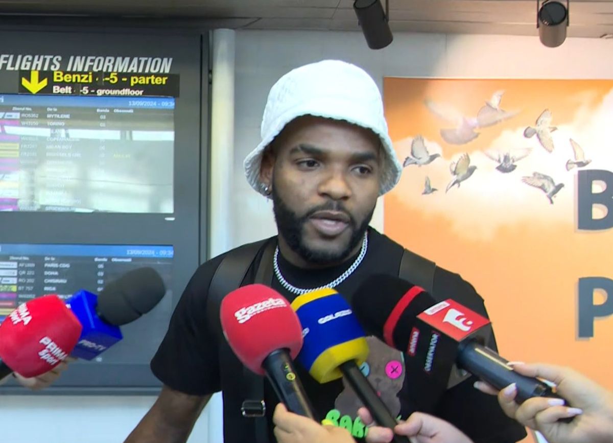 Supertransferul de la Rapid a ajuns în România! Prima reacție, direct din aeroport