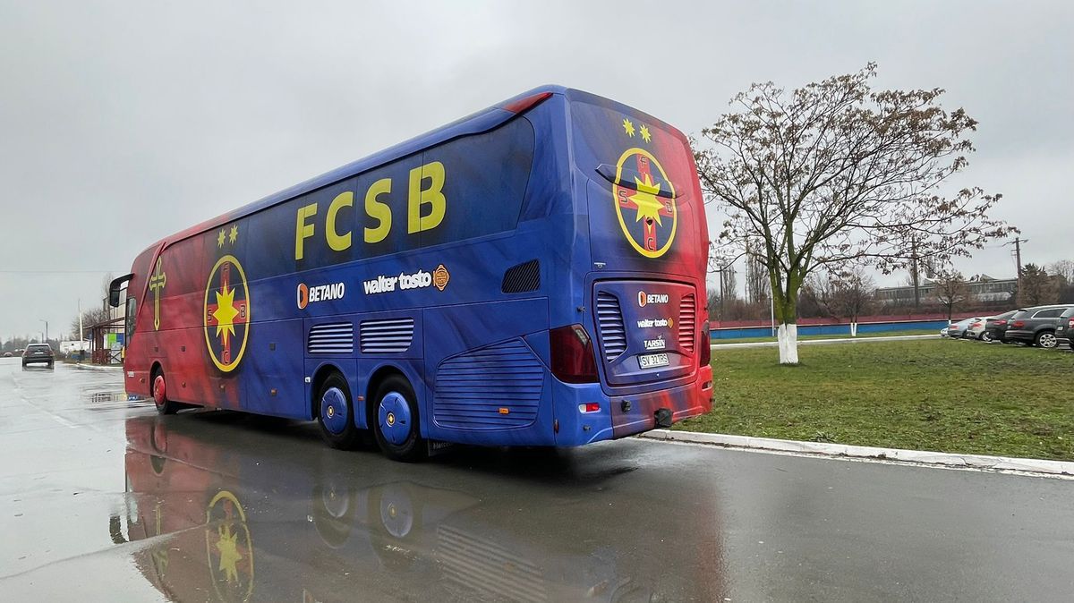 Noul autocar al lui Dinamo are numărul de înmatriculare al vechiului de la fcsb