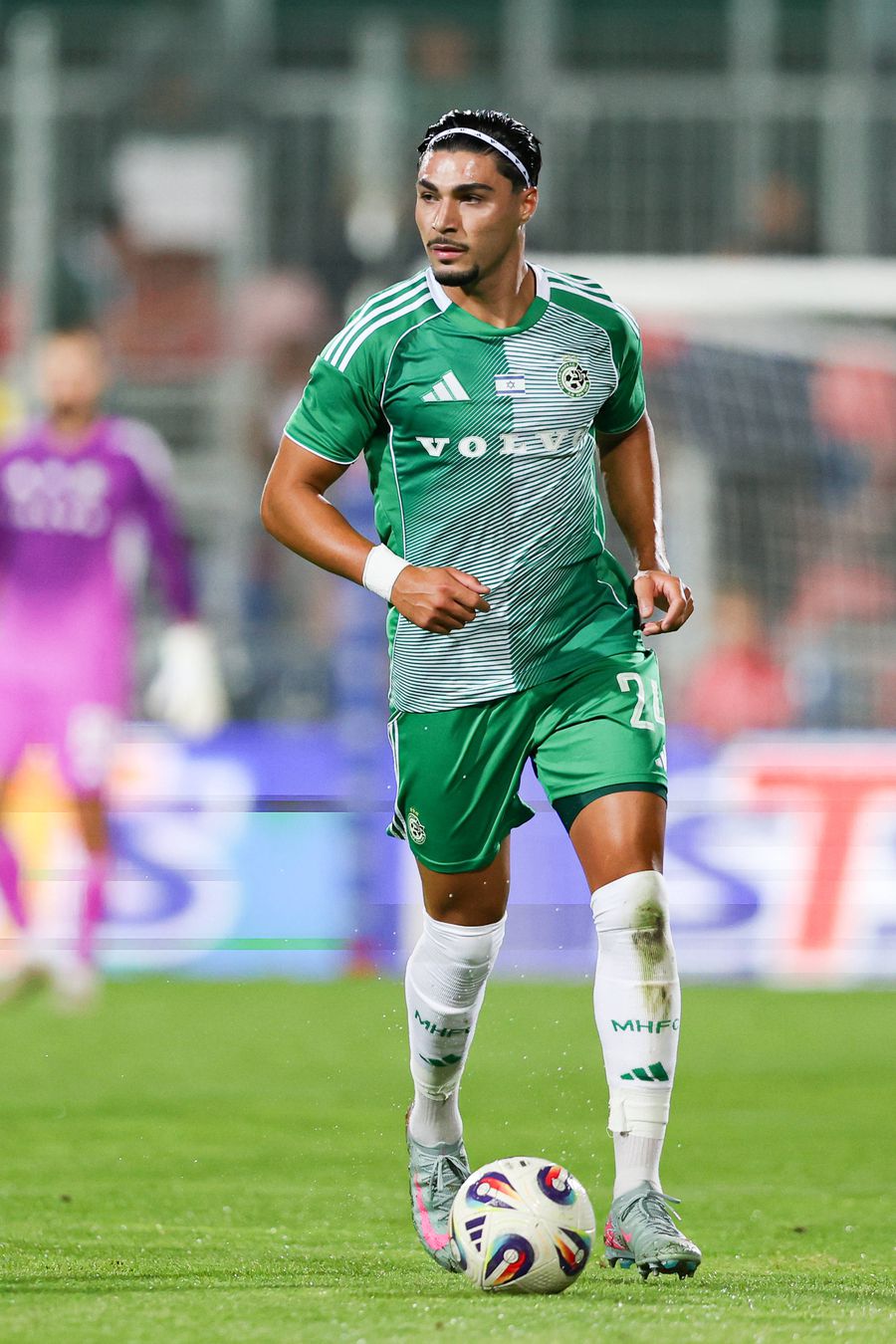 Gata, a devenit eligibil să joace pentru România! » Încă o posibilă soluție pentru Lucescu? „Eu cred că este un jucător de națională mare”