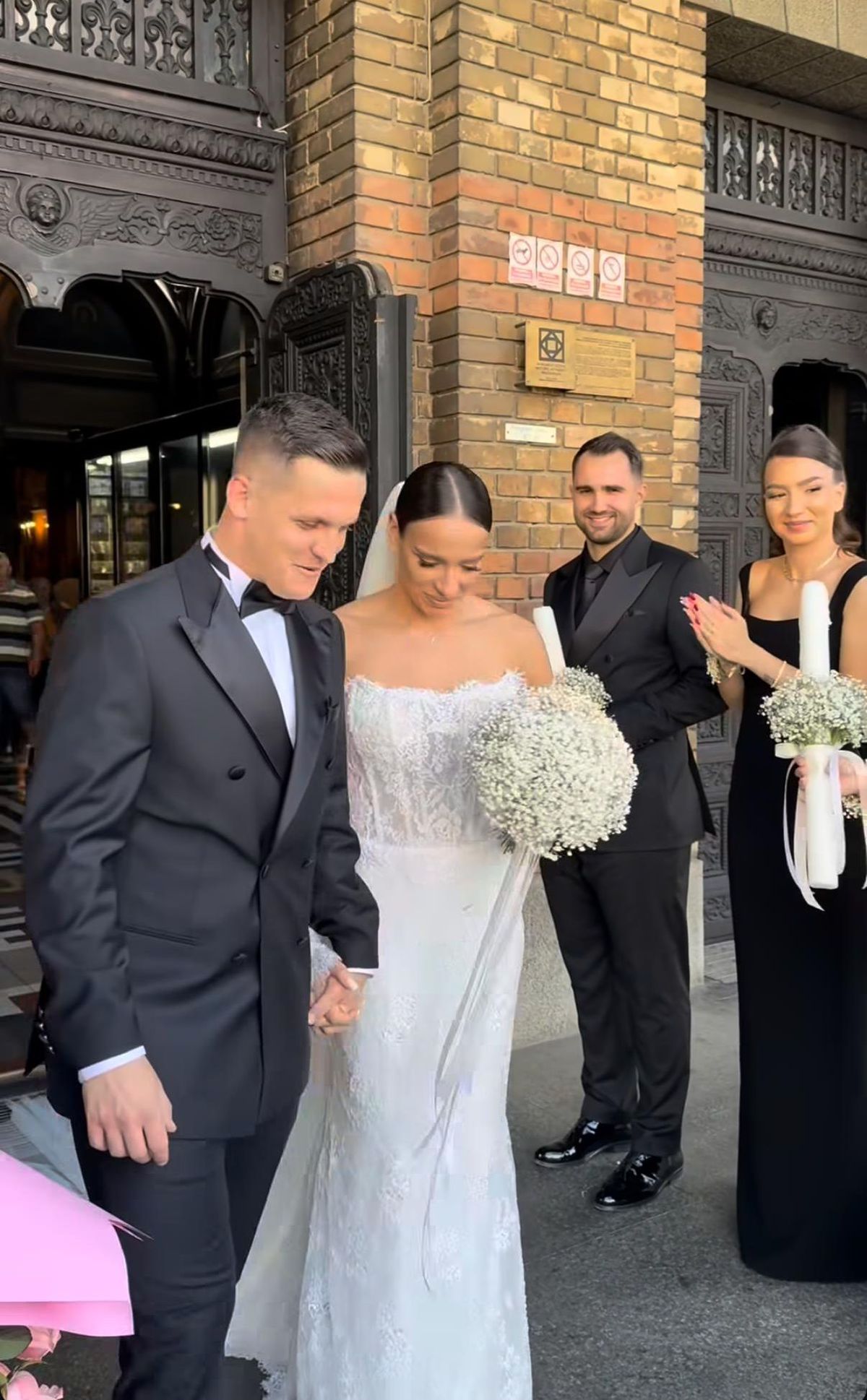 „Cea mai frumoasă fotbalistă din România” s-a cununat religios cu fostul preparator al naționalei