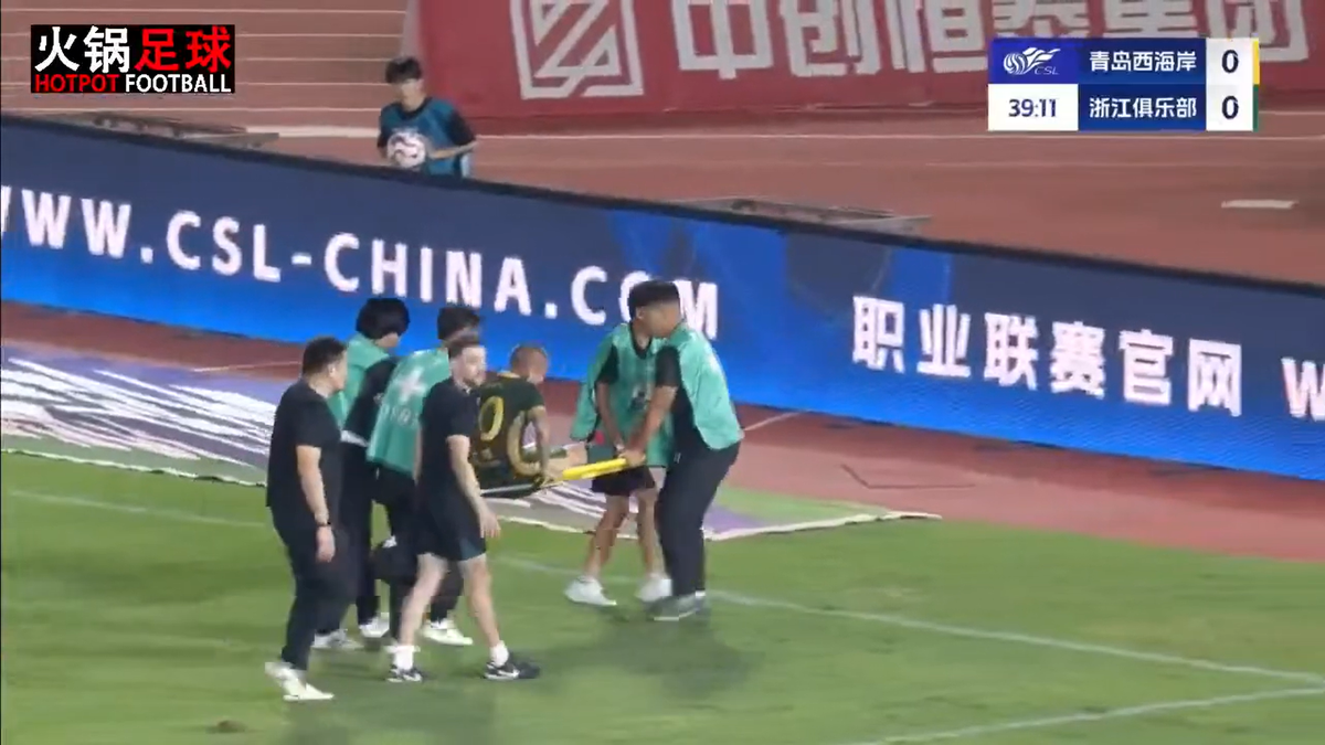 Alexandru Mitriță s-a accidentat în China: a urlat pe teren, și-a pus mâinile în cap și a ieșit cu targa