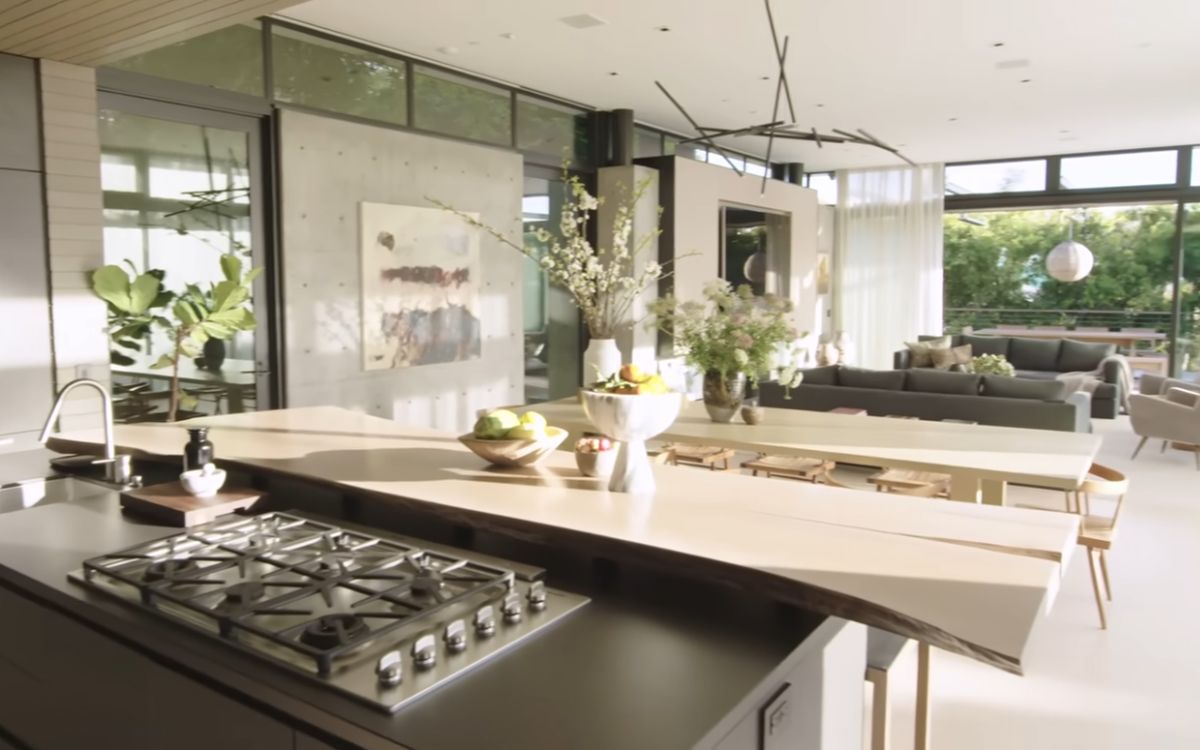 Imagini excepționale cu vila cumpărată de Luka Doncic de la Maria Sharapova