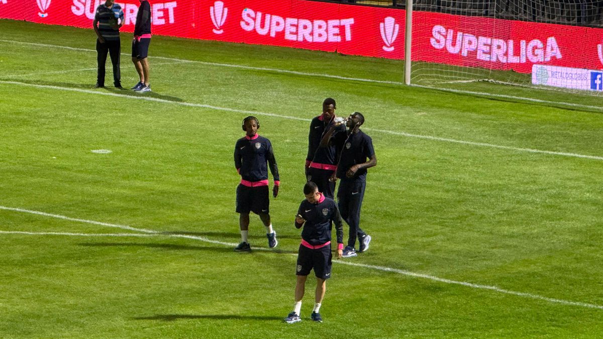 Imagini înainte de Metaloglobus - CFR Cluj