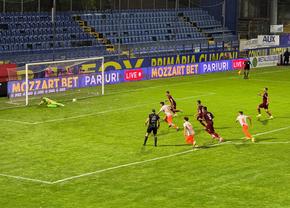 Metaloglobus - CFR Cluj » Jucătorul oaspeților a scăpat de cartonașul roșu