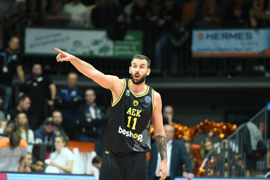 Atenție, imagini cu puternic impact emoțional! Un gest stupid i-a distrus cariera: s-a stins într-un scaun cu rotile