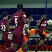 Penalty în Metaloglobus - CFR, fault Coco la Fernandes