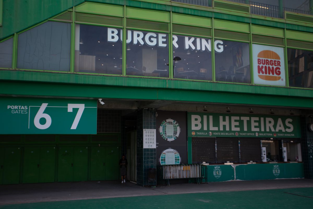 Imagini de la stadionul José Alvalade din Lisabona