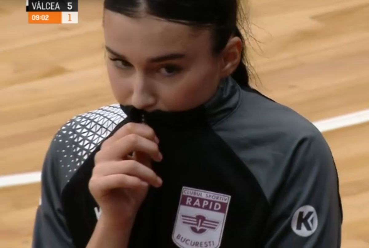 Vești bune despre Aissatou Kouyate, handbalista lovită la cap în meciul Rapid - SCM Rm. Vâlcea