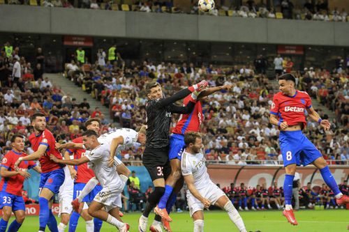 Elias Charalambous (44 de ani), antrenorul celor de la FCSB, a susținut conferința de presă premergătoare meciului cu Csikszereda, din runda 9, care se va juca duminică, 14 septembrie, de la 21:00.