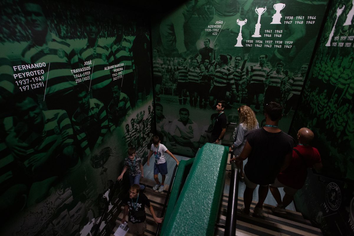 Imagini de la stadionul José Alvalade din Lisabona