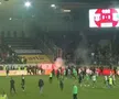 Haos la derby-ul din Germania » Ultrașii i-au atacat pe fotbaliști, poliția a intervenit și a urmat o bătaie generală