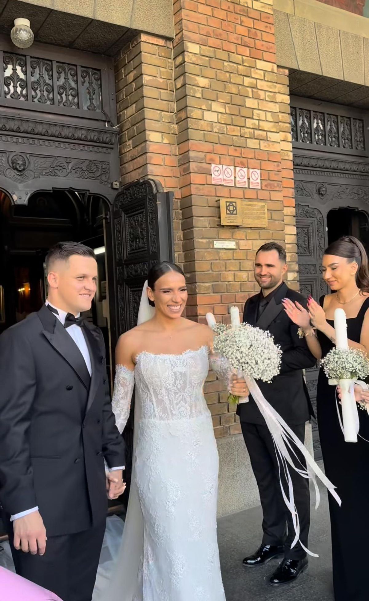 „Cea mai frumoasă fotbalistă din România” s-a cununat religios cu fostul preparator al naționalei