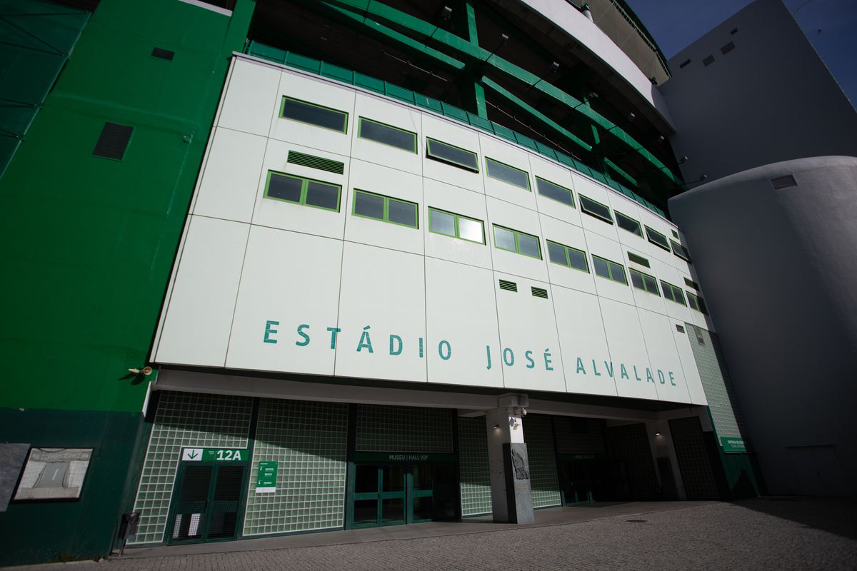 Imagini de la stadionul José Alvalade din Lisabona