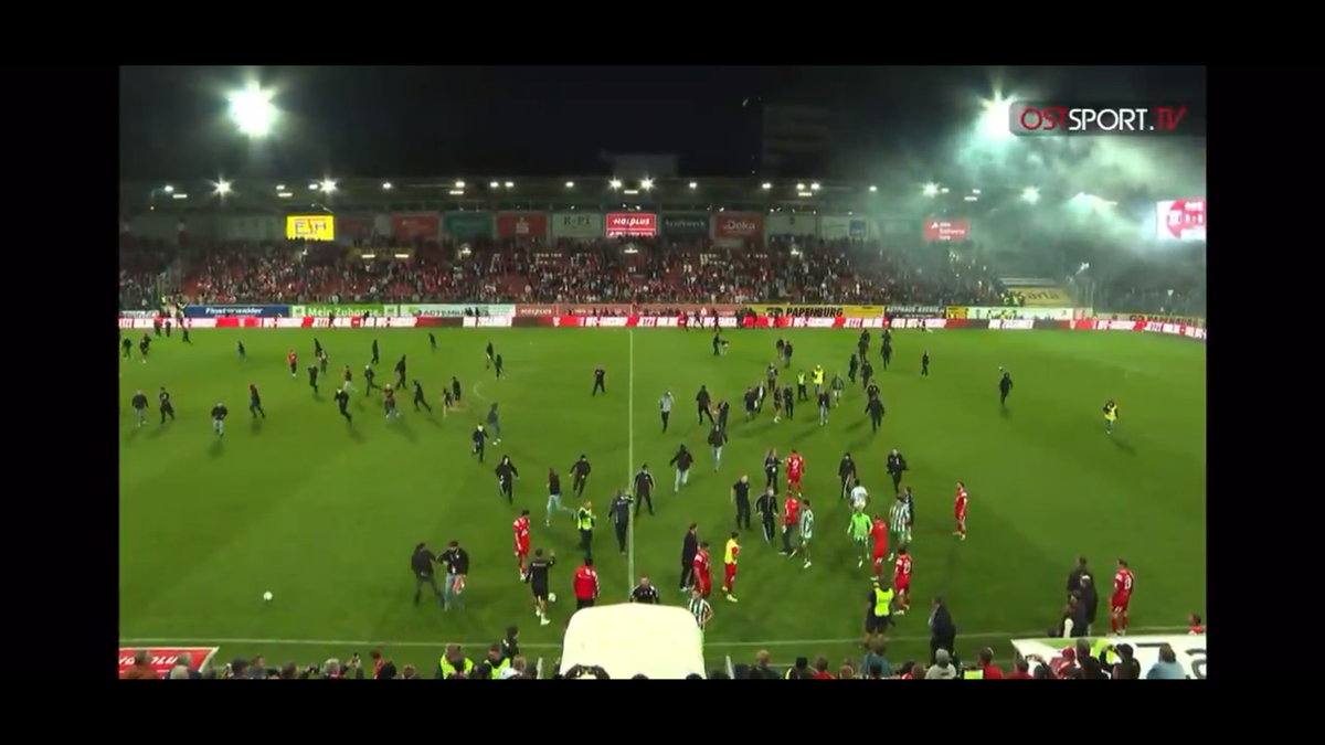 Bătaie pe gazon după Hallescher - Chemie Leipzig