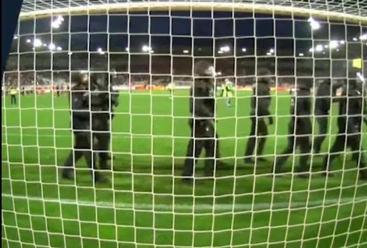 Bătaie pe gazon după Hallescher - Chemie Leipzig