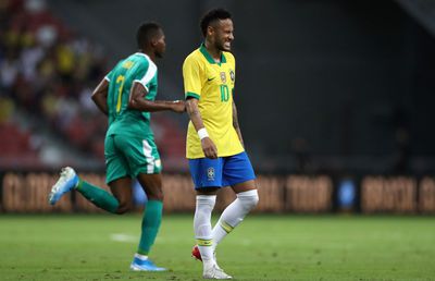 BRAZILIA - NIGERIA // VIDEO Ghinion teribil pentru Neymar, care s-a accidentat din nou, tocmai când era într-o formă foarte bună