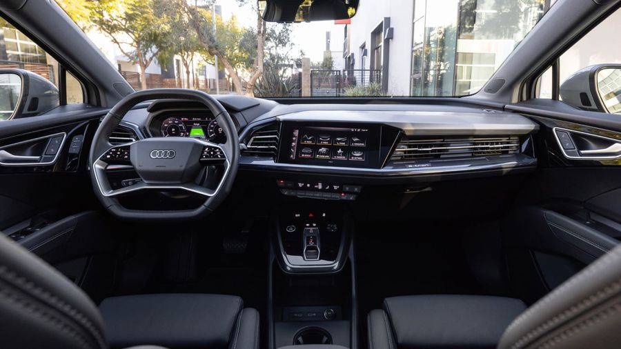 Cum arata noul SUV Audi Q4 e-tron 2023